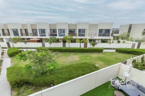 Villa de 4 dormitorios en Dubai, UAE No. 188076 4