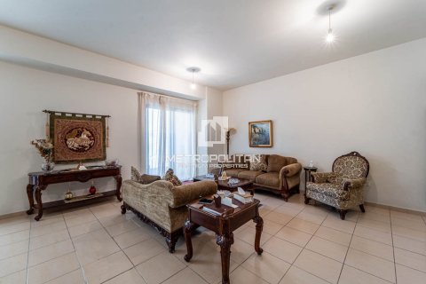 4 غرف نوم شقة رقم 128414 12