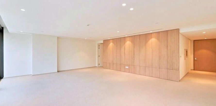 2 bedrooms Apartment in Dubai, UAE No. 148716