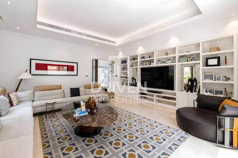 Villa de 5 dormitorios en Meydan, UAE No. 189980 14
