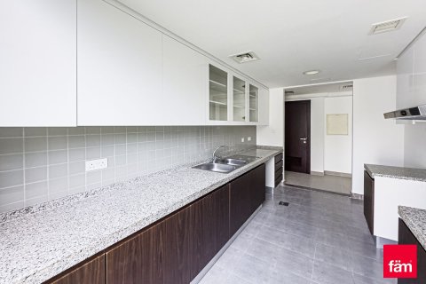 Townhouse de 3 dormitorios  No. 131305 2