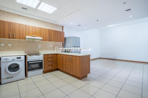 Квартира с 1 спальней в Дубай Марина, ОАЭ №156385 10