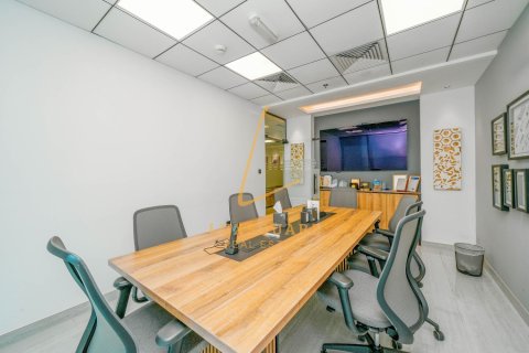 Офис 181м² в Bay Square, ОАЭ №156389 12