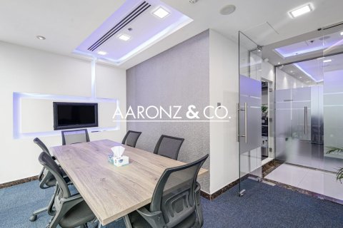 180m² Office in Business Bay, UAE No. 144901 10