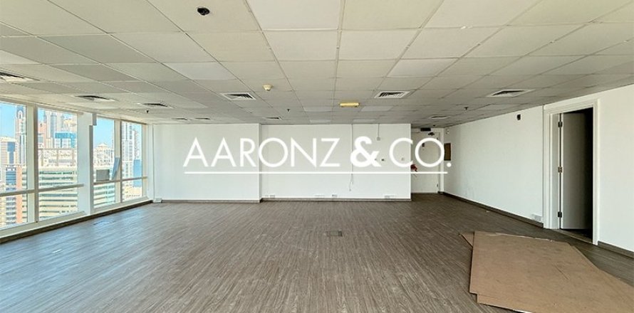 123m² Office in Jumeirah Lake Towers, UAE No. 144905
