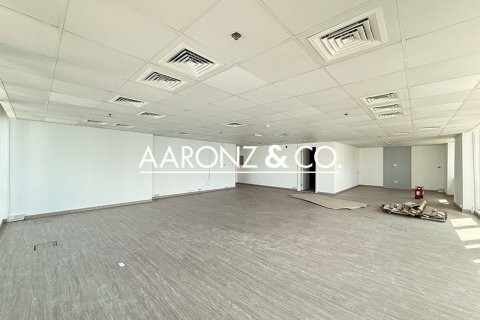 123m² Office in Jumeirah Lake Towers, UAE No. 144905 6