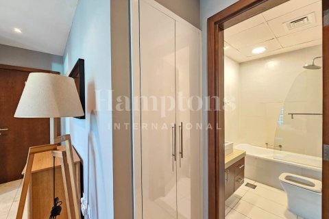 Квартира с 1 спальней в The Address Dubai Marina, ОАЭ №145805 3