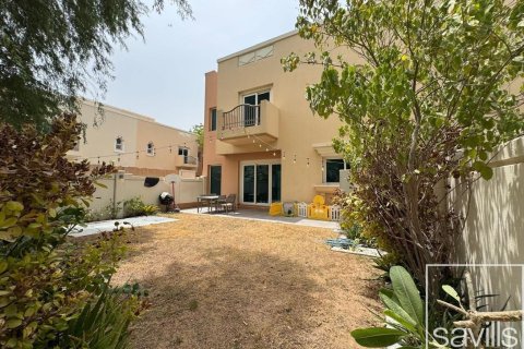 4 bedrooms Townhouse  No. 107923 2