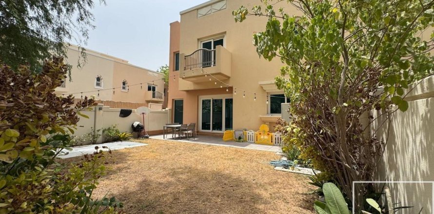 4 bedrooms Townhouse  No. 107923