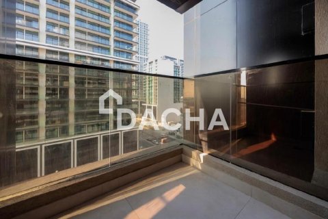 Квартира с 3 спальнями в District 15, ОАЭ №161157 8