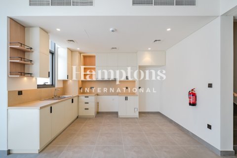 3 غرف نوم تاون هاوس في Ruba, الإمارات العربية المتحدة رقم 152572