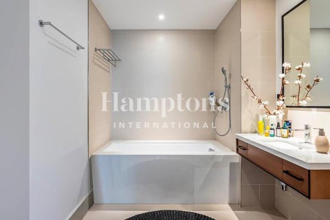 2 bedrooms Apartment in The Address Dubai Marina, UAE No. 152569