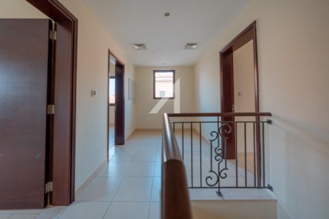 Villa de 3 dormitorios en Dubai, UAE No. 148037 11
