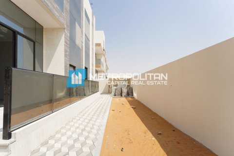 Villa de 5 dormitorios en Al Shamkha, UAE No. 148034 12