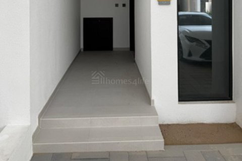 3 bedrooms Villa in EMAAR South, UAE No. 140616 7