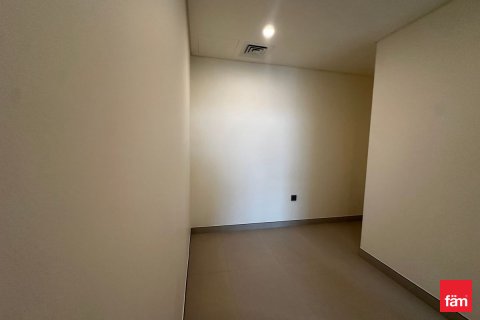 2 bedrooms Apartment in Dubai, UAE No. 126592 25