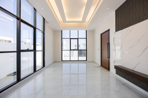 Commercial property de 5 dormitorios en Al Shamkha, UAE No. 40045 7