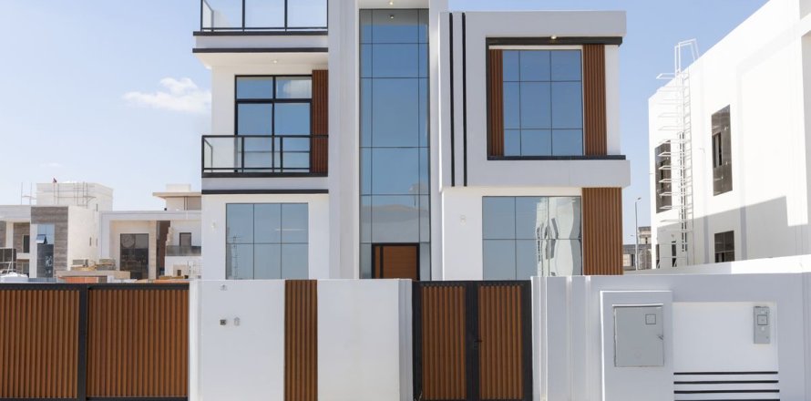 Commercial property de 5 dormitorios en Al Shamkha, UAE No. 40045