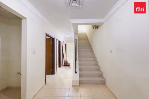 Villa de 4 dormitorios en Jumeirah Islands, UAE No. 163736 12