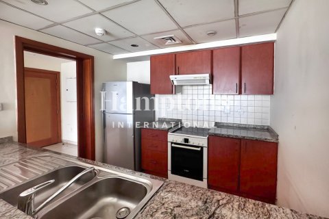 Apartment de 2 dormitorios en Greens, UAE No. 151211