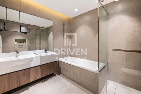 Appartement de 2 chambres à District One, UAE No. 206694 14
