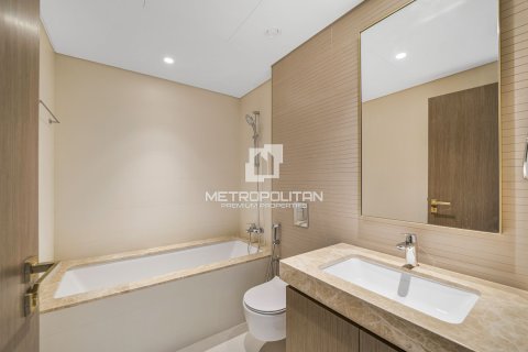 2 bedrooms Apartment in EMAAR Beachfront, UAE No. 77665 12
