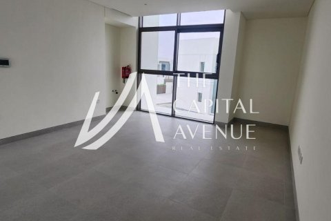 4 bedrooms Villa in Abu Dhabi, UAE No. 202244 10