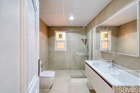 4 bedrooms Villa in Umm Suqeim, UAE No. 194584 7