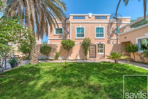 4 bedrooms Villa in Umm Suqeim, UAE No. 194584 3