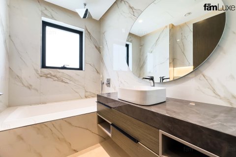 Вилла с 6 спальнями №109559 16