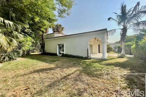 Вилла с 4 спальнями в Дубай Инвестмент Парк, ОАЭ №136580 5