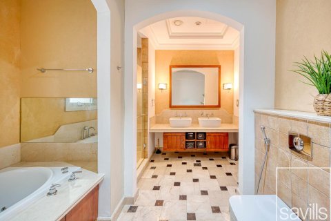 Вилла с 5 спальнями в Джумейра Гольф Эстейтс, ОАЭ №136581 25