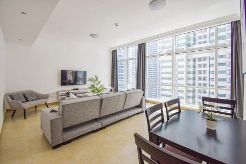Apartment de 2 dormitorios en Dubai, UAE No. 210483 4
