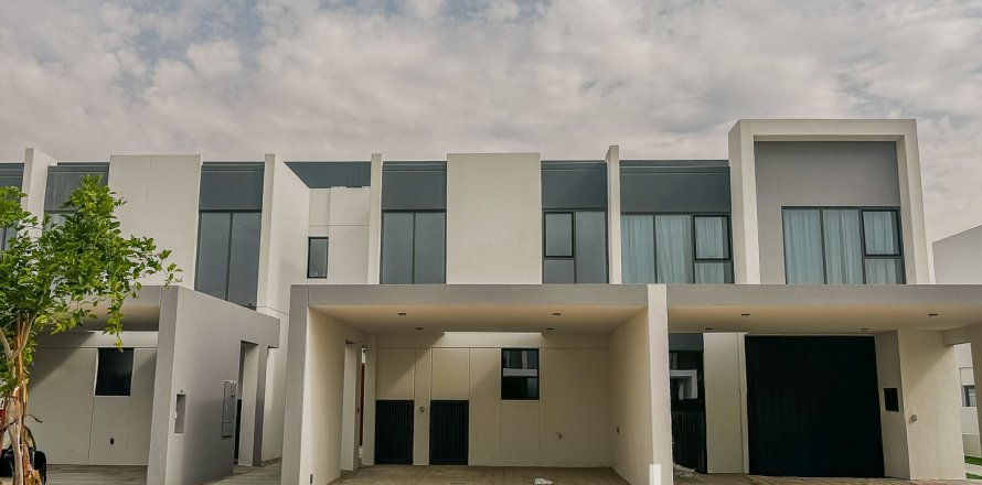 Townhouse de 3 dormitorios en Dubai, UAE No. 174182
