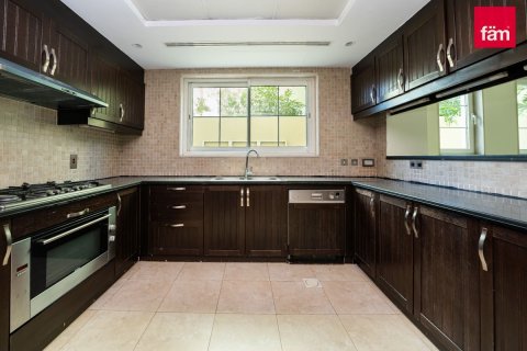 Вилла с 3 спальнями в Дубай, ОАЭ №137395 14