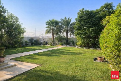 Вилла с 3 спальнями в Дубай, ОАЭ №137395 3