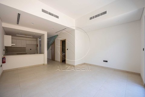 3 bedrooms Townhouse in Abu Dhabi, UAE No. 168009