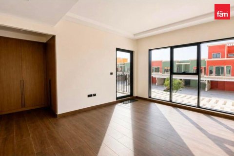 4 bedrooms Townhouse in Dubai, UAE No. 199447 6