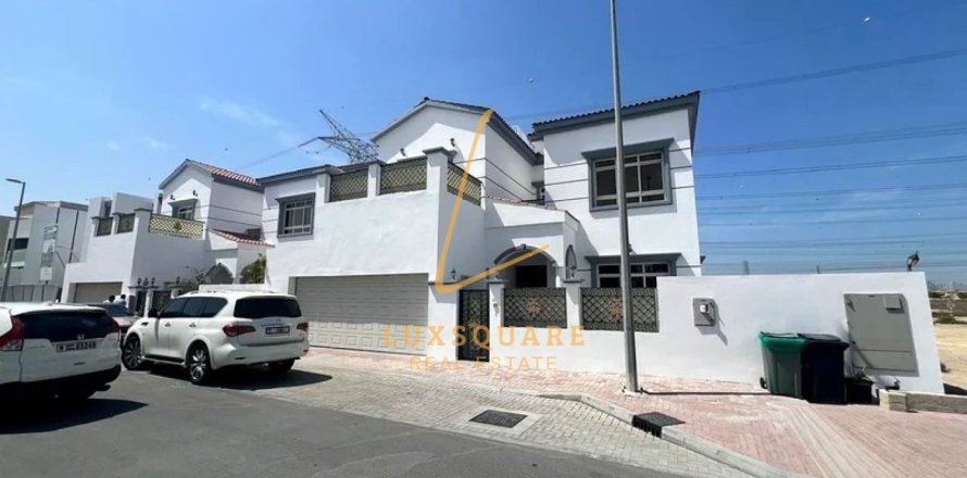 5 bedrooms Villa No. 127189