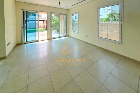 2 bedrooms Villa  No. 127193 2