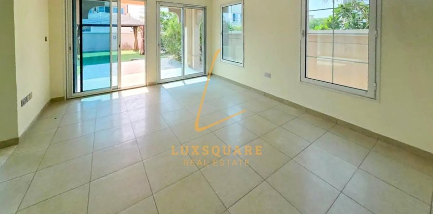 2 bedrooms Villa  No. 127193