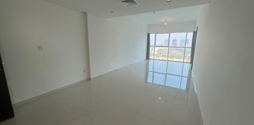 2 bedrooms Apartment in Dubai, UAE No. 168116