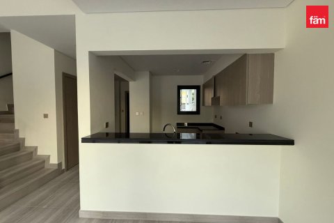 3 bedrooms Townhouse in Dubai, UAE No. 168114 9