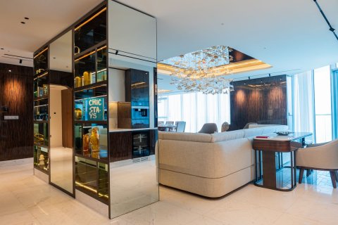 5 bedrooms Penthouse in Dubai Studio City, UAE No. 168115 3