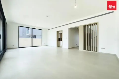 Villa de 4 dormitorios en Jebel Ali, UAE No. 168113 3