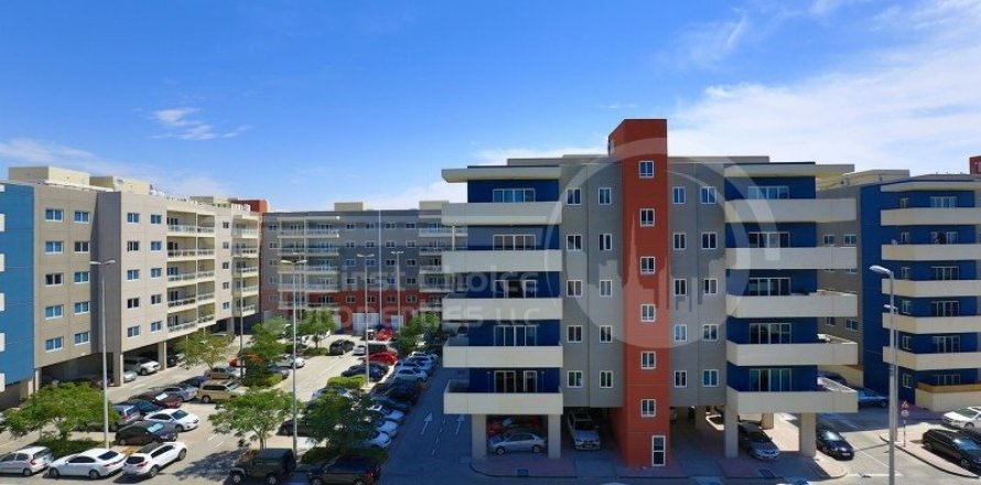3 bedrooms Apartment in Al Reef, UAE No. 172610