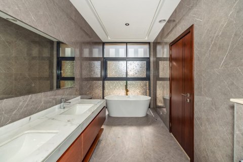 Villa de 4 dormitorios en Dubai, UAE No. 167860 8