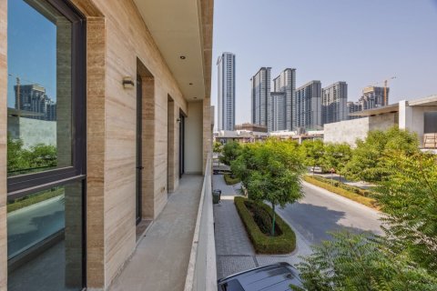 Villa de 4 dormitorios en Dubai, UAE No. 167860 24