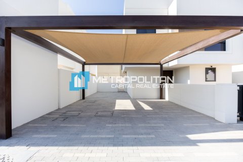 Villa de 4 dormitorios en  Yas Island, UAE No. 91709 6