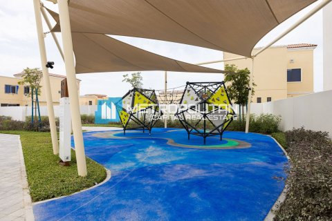 Villa de 4 dormitorios en  Yas Island, UAE No. 91709 3